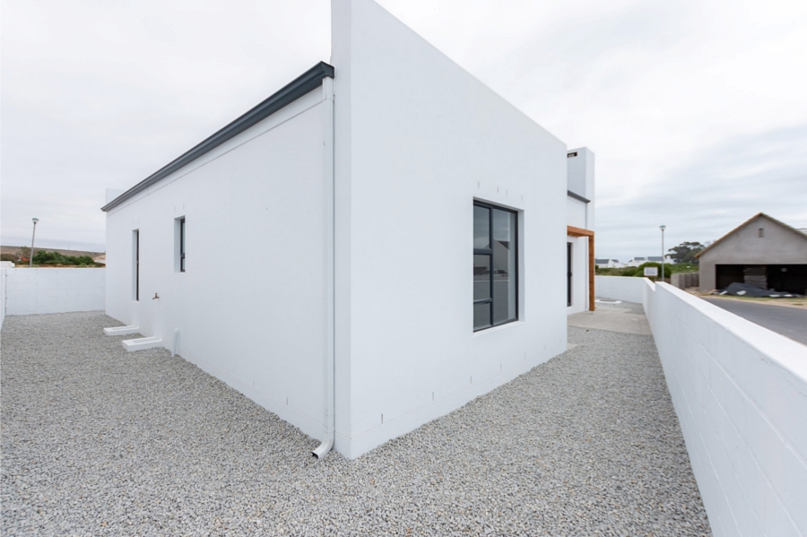 3 Bedroom Property for Sale in Brittania Beach Estate Western Cape